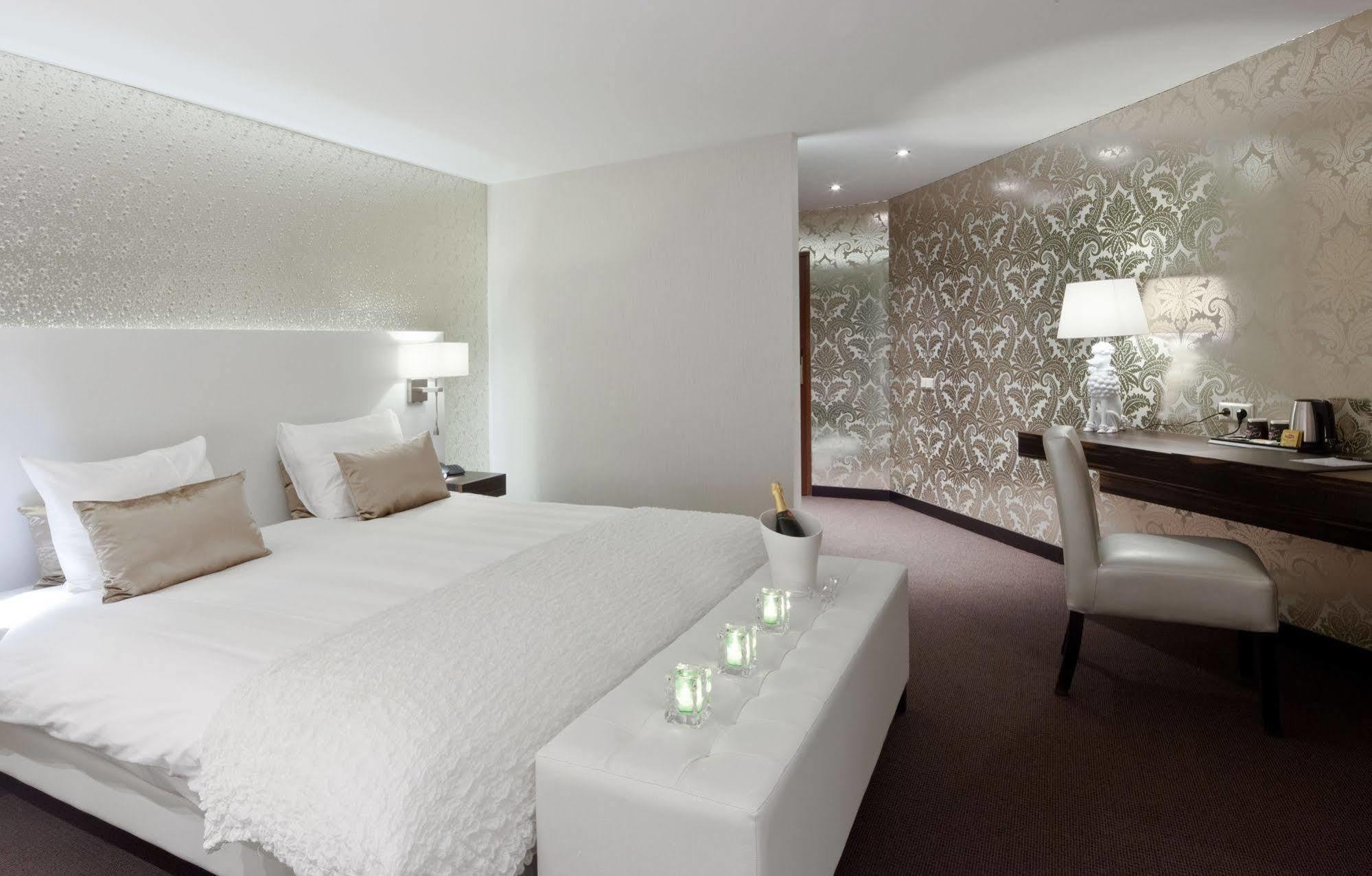 Van Der Valk Hotel Wieringermeer 비어링거워프 외부 사진